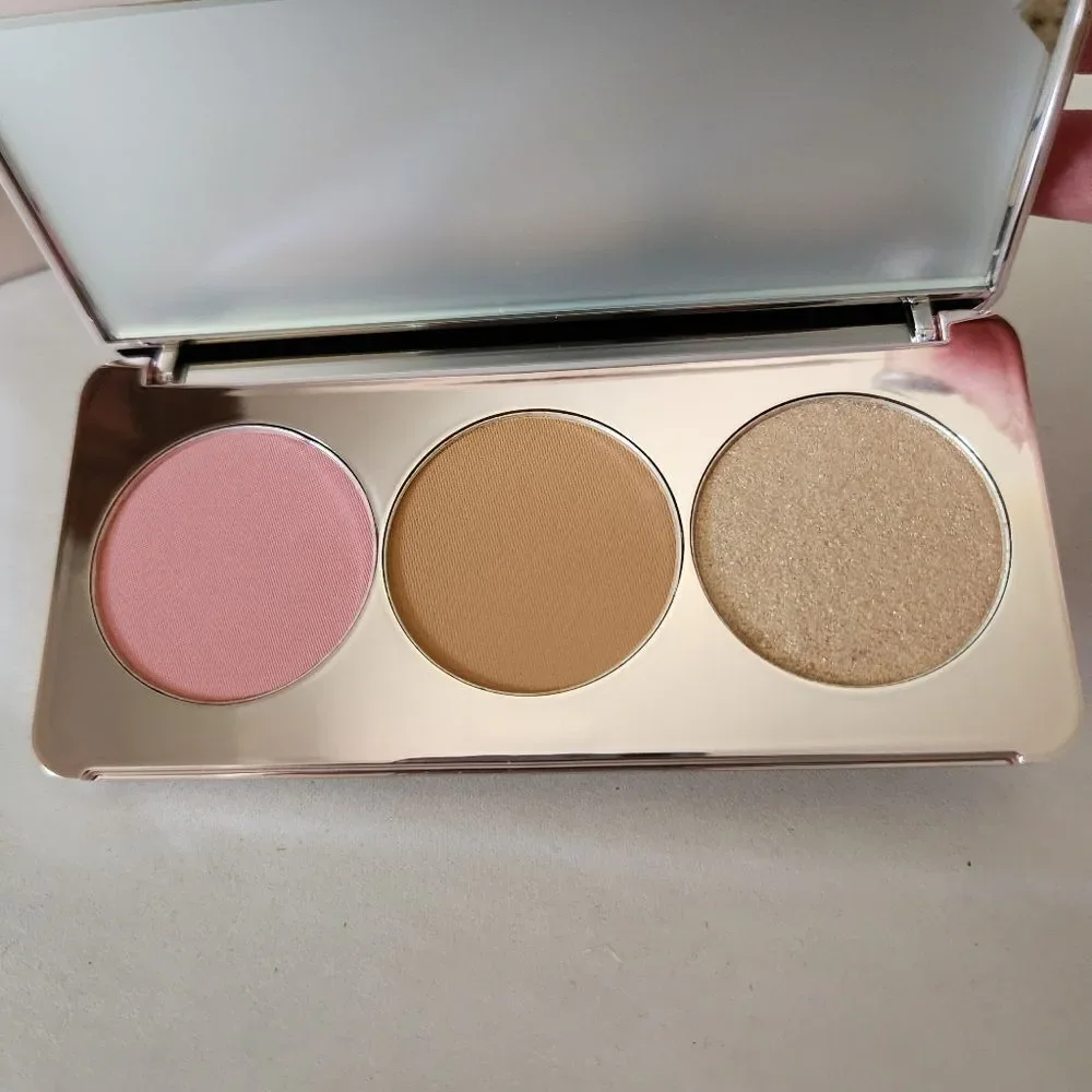 Girlactik Blush Me & Glow Face Palette In Light Bronzer, Blush & Highlighter